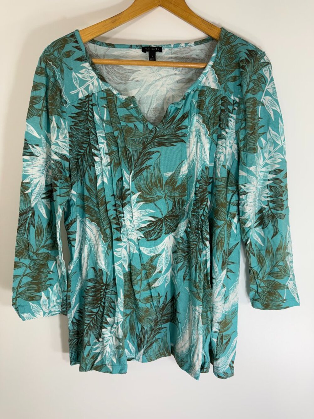 Talbots Womens Blouse Large 3/4 Sleeves Aqua‎ Green Tropical Pullover Knit Comfy
